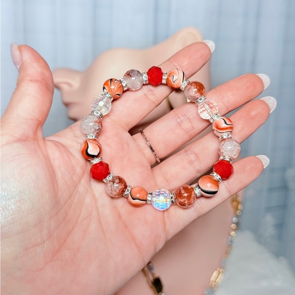 Red and Orange Beaded Bracelet - Picture 4 of 7